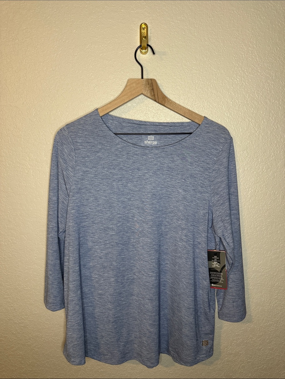 NWT Sherpa Adventure Gear Blue Heathered 3/4 Sleeve Top - Large